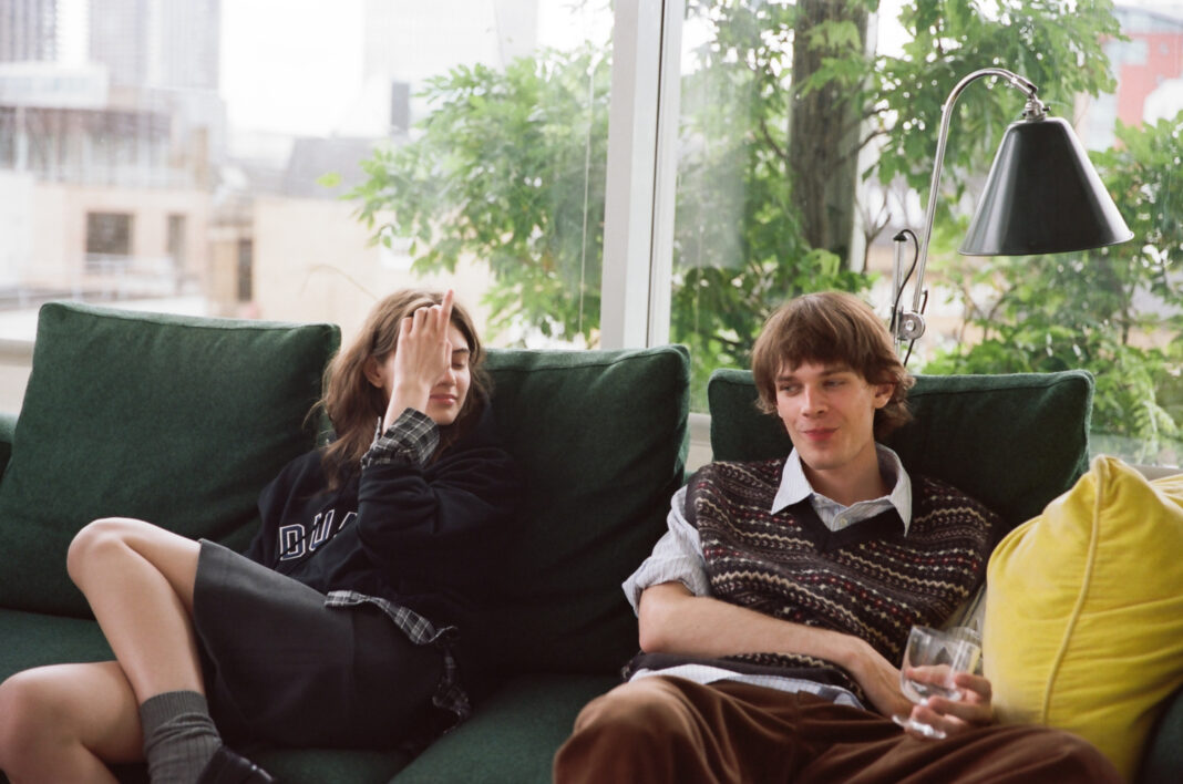 던스트, 사진가 안젤라 힐과 협업…25 F/W 캠페인 공개