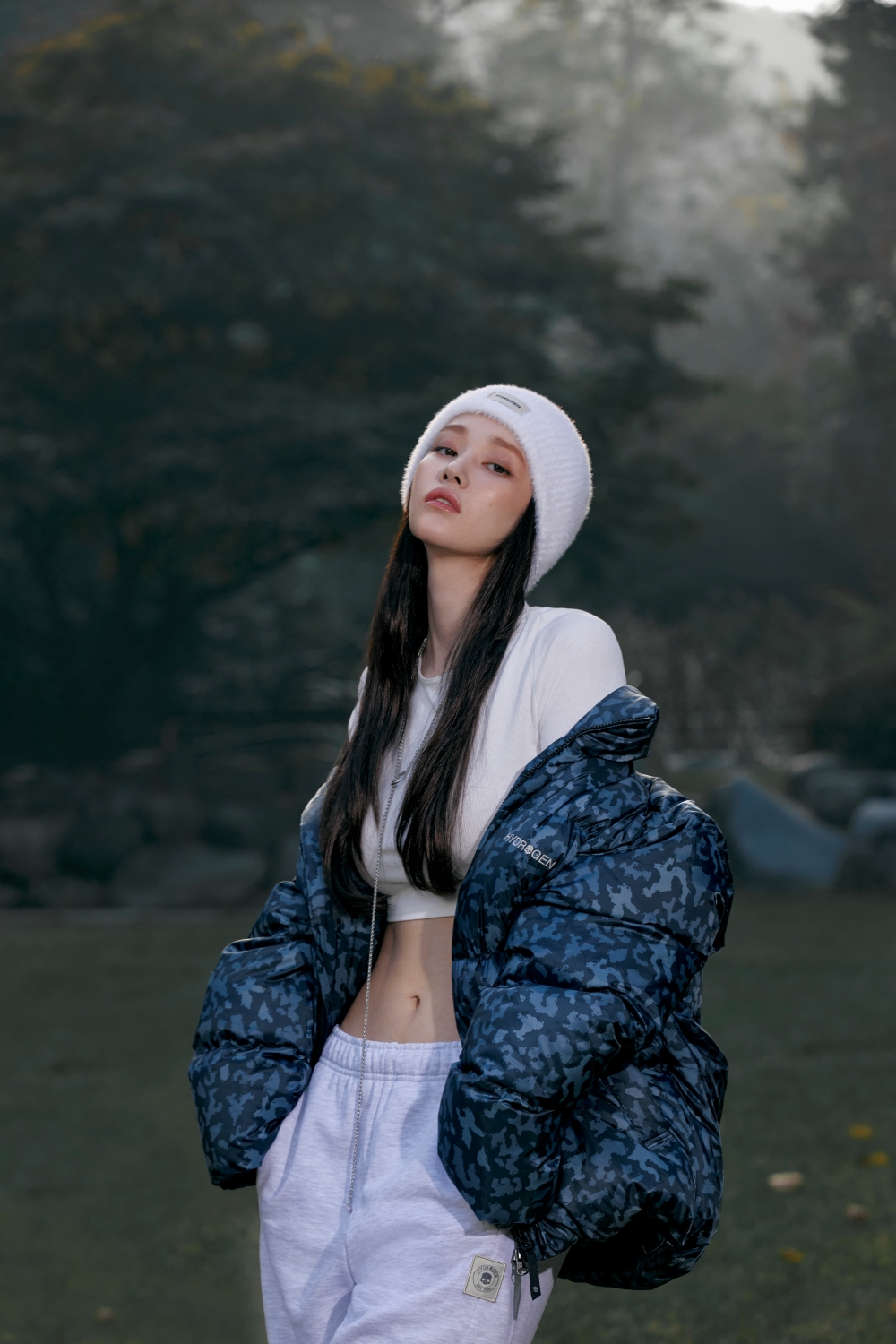 하이드로겐, 전종서와 함께한 윈터 아우터 컬렉션 화보 공개