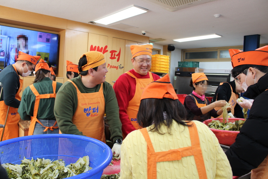 엠즈베버리지, 이웃 돕기 위한 ‘사랑의 밥퍼 나눔’ 봉사 진행