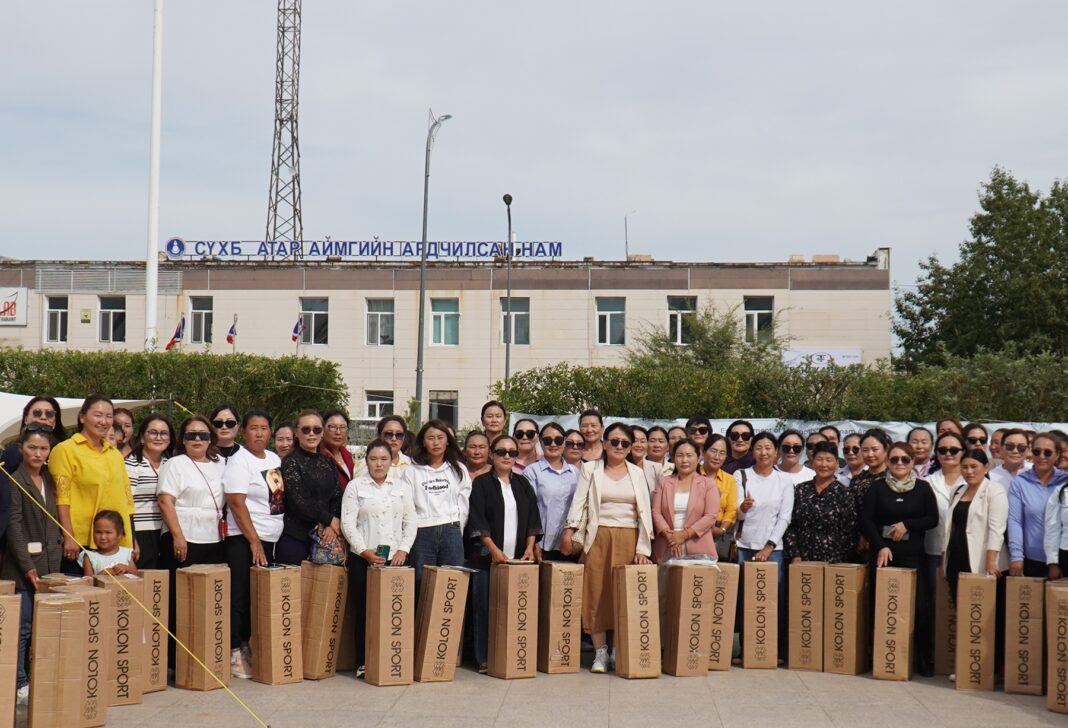 코오롱FnC, 몽골 유목민 대상 코오롱스포츠 타프 기부