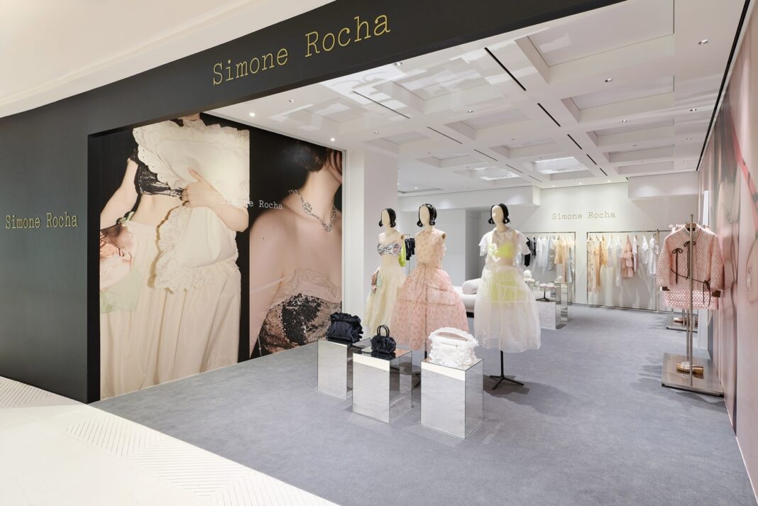 섬세함과 로맨틱함 동시에…시몬 로샤, 국내 첫 팝업 진행