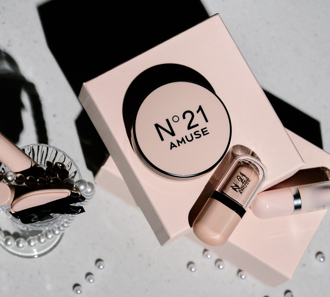 럭셔리 패션과 뷰티의 만남…N21, ‘어뮤즈’와 협업